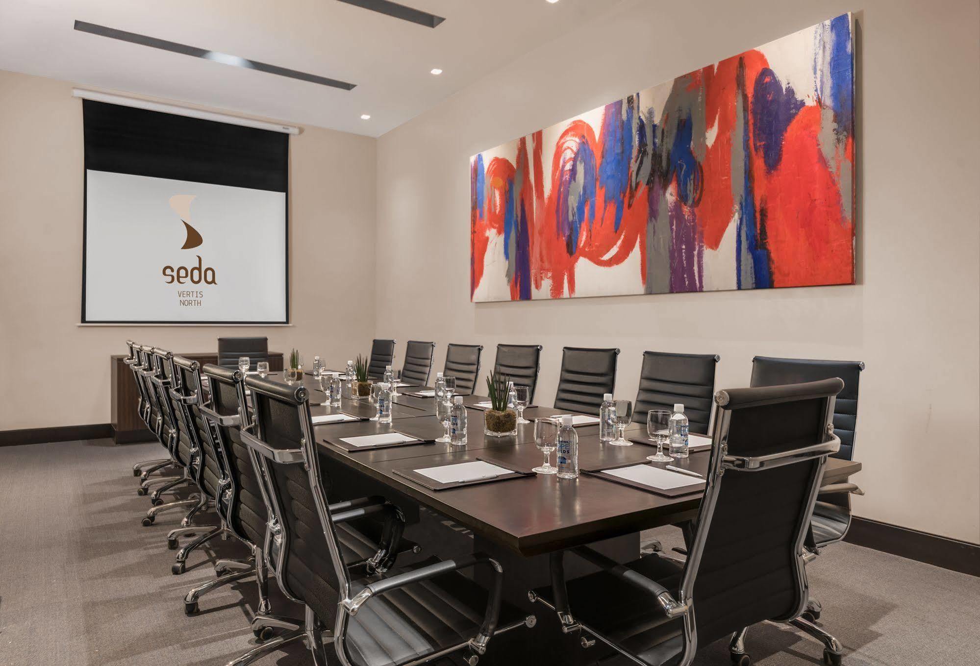 เซดา เวอร์ทิส นอร์ท – โรงแรมเอนกประสงค์ เกซอนซิตี้ ภายนอก รูปภาพ Boardroom at Seda Hotel